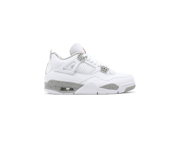 Jordan 4 White Oreo Jordan 4 White Oreo z białą cholewką i szarymi detalami.