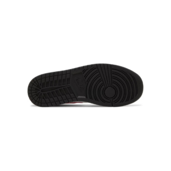 Jordan Mid Bred Toe z klasyczną kolorystyką Black and Red, łączącą czernią z czerwienią.