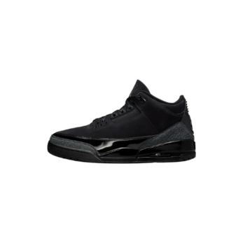 Buty Jordan 3 Black Cat – czarne sneakersy z teksturowaną skórą i amortyzacją Air, widok z boku. Te sneakersy to doskonałe połączenie klasycznej sylwetki z nowoczesnym minimalizmem.